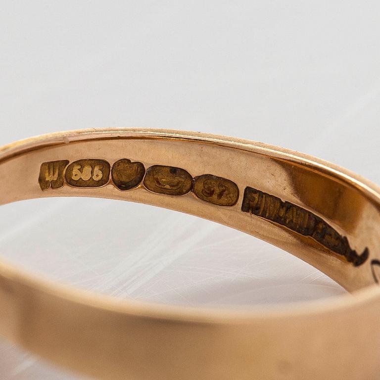 Björn Weckström, ring "Brutet löv", 14K guld och odlade pärlor. Lapponia 1971.