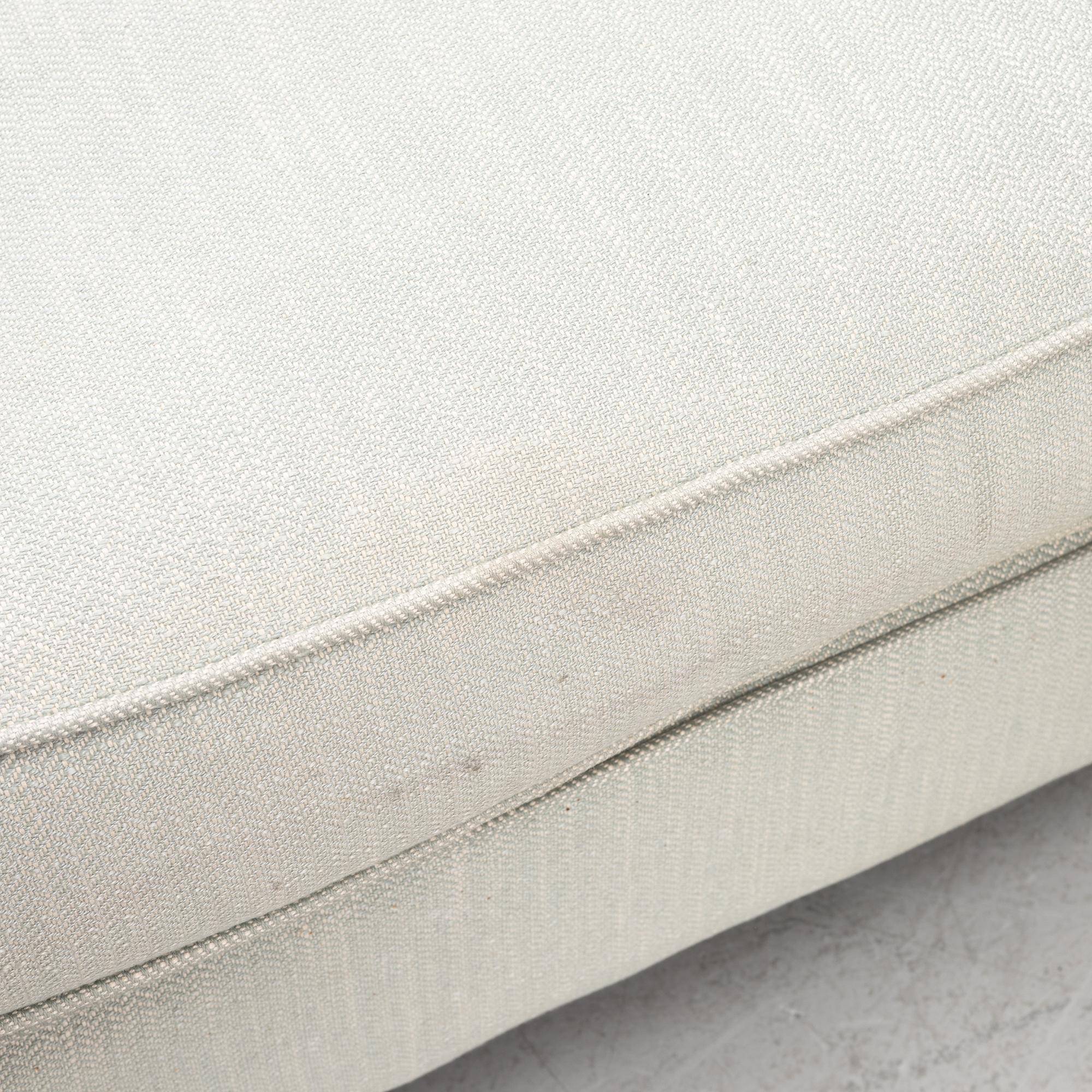 A Howard model sofa, 21st century.