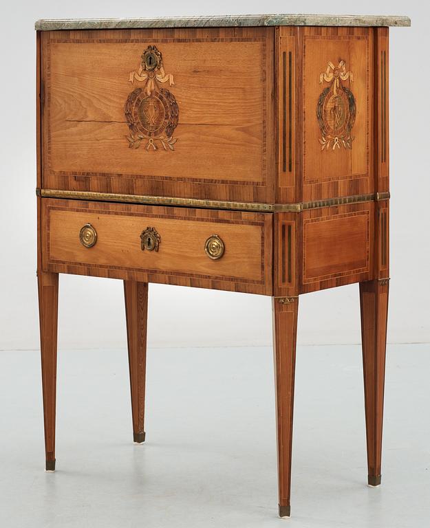 SEKRETÄR. Tillskriven Niklas Korp (mästare i Stockholm 1771). Gustaviansk.