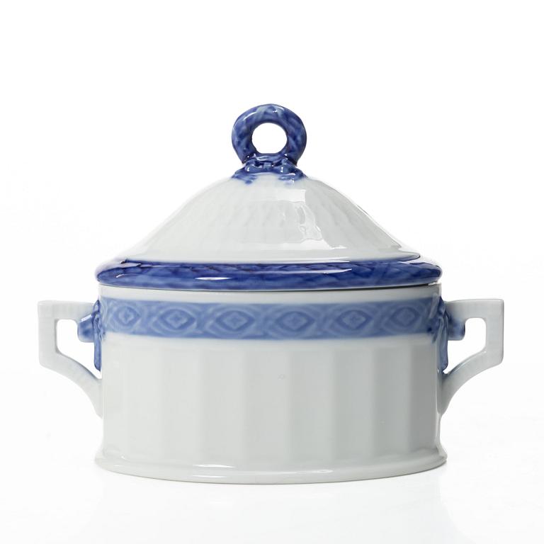 Royal Copenhagen, A 26 peice coffee set "Blue Vifte", Denmark.