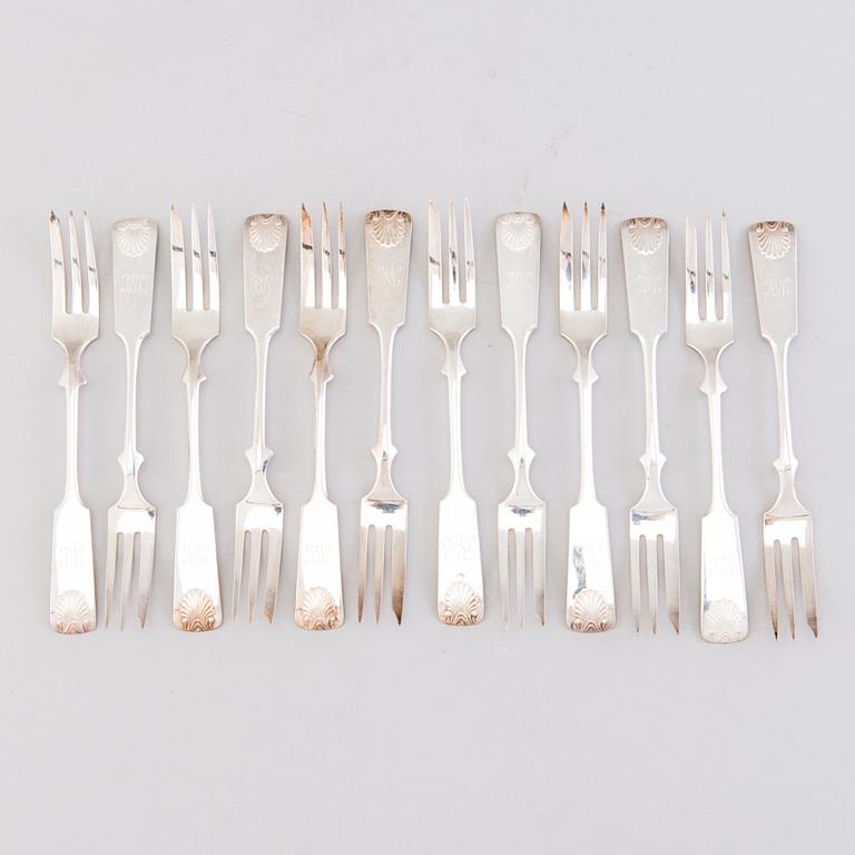 A 109 piece silver cutlery, 'Musslan' for Auran Kultasepät Turku 1960-1970s.