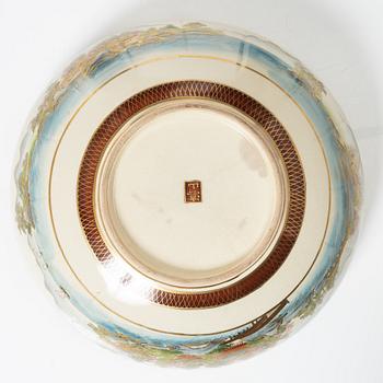 Bålskål, satsumagods. Japan, Meiji (1868-1912).