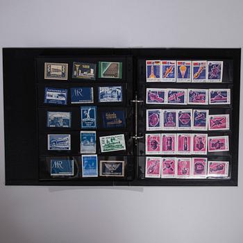 TULITIKKUETIKETTEJÄ ALBUMISSA, n. 700 kpl, Suomi ja Neuvostoliitto, 1900-luku.