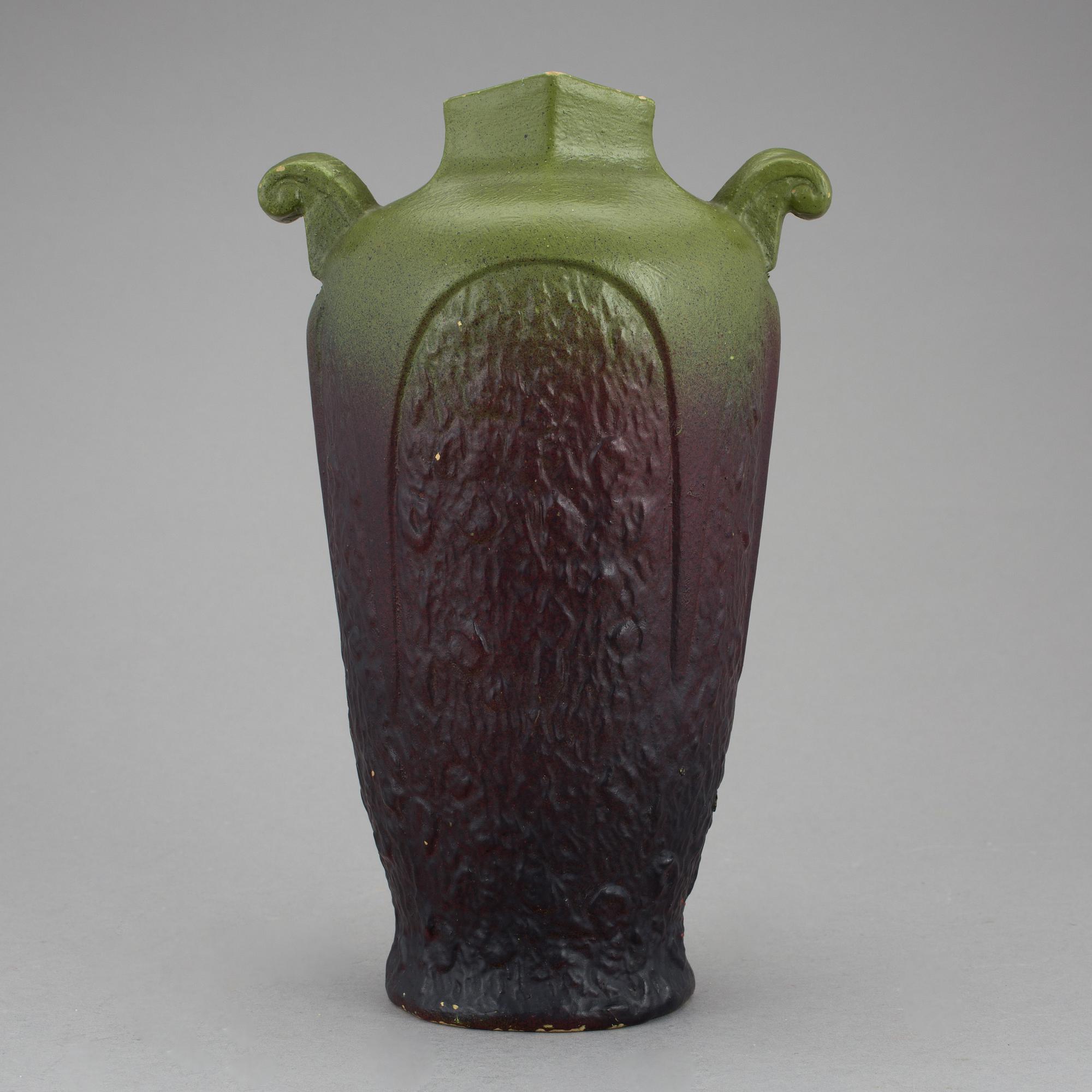 VAS, lergods, Rakkolanjoen Kaakelitehdas 1900-talets början.