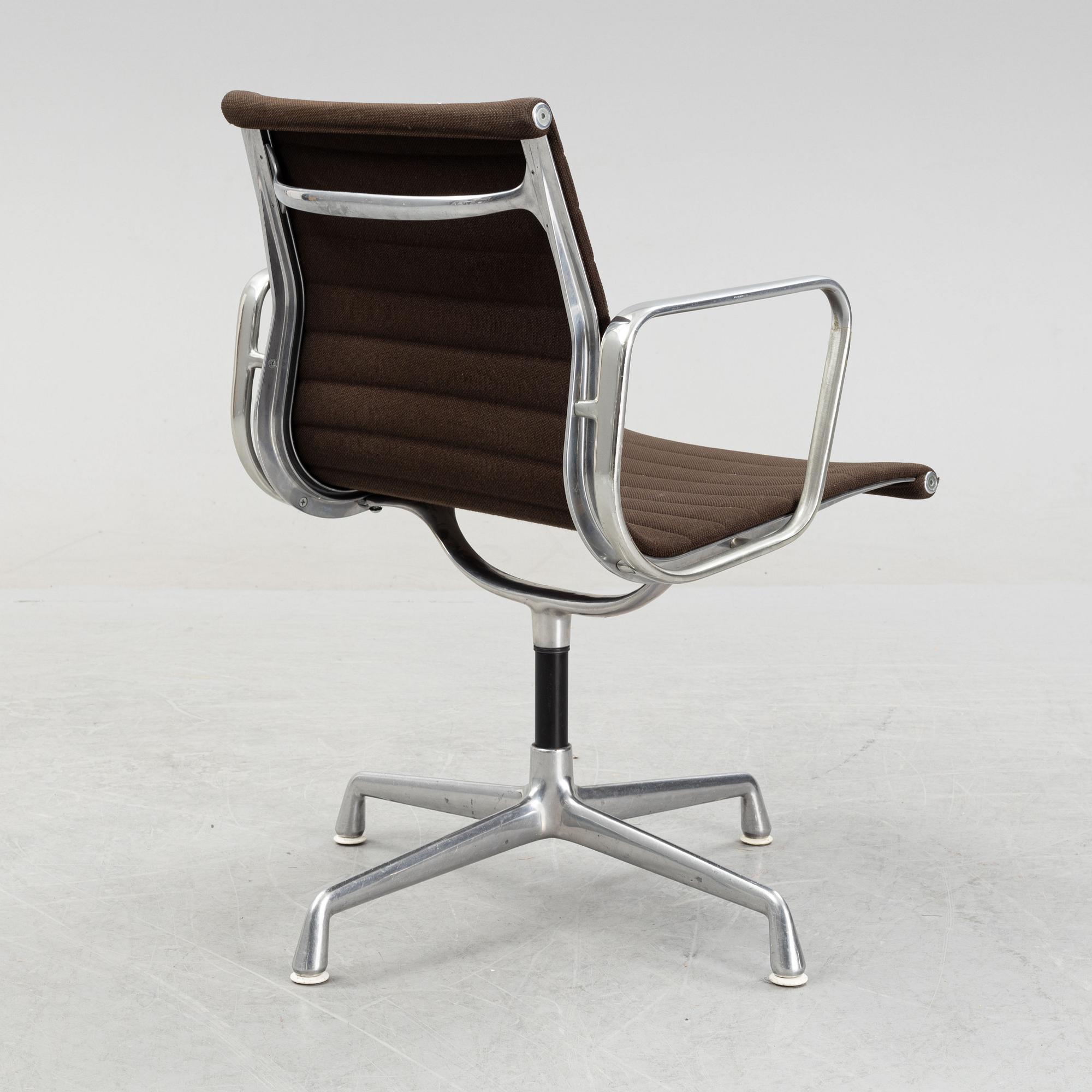 A model EA 108 swivel armchair by Charles and Ray Eames for Herman Miller, designed 1958.