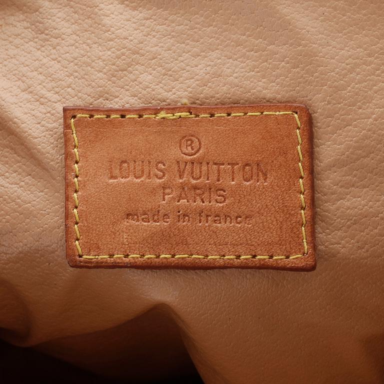 NECESSÄR, Louis Vuitton.