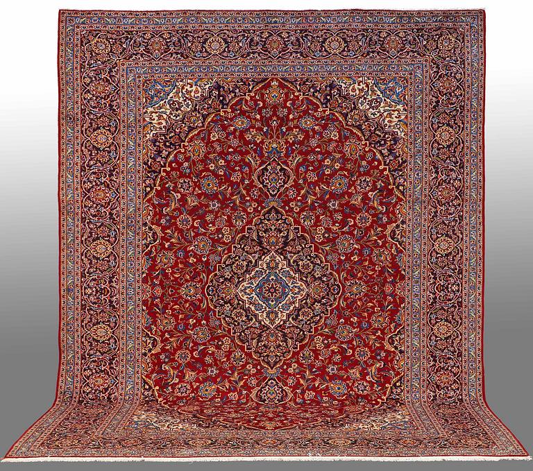 A carpet, Kashan, around 407 x 310 cm.