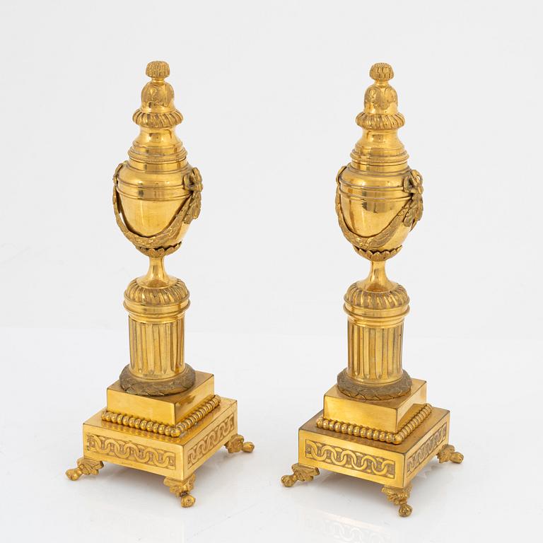 A pair of brass casolettes from AG Dufva, from around the year 1900.