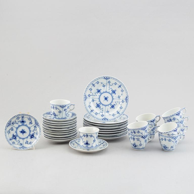 A 19 pcs coffee service 'Musselmalet' from Royal Copenhagen.