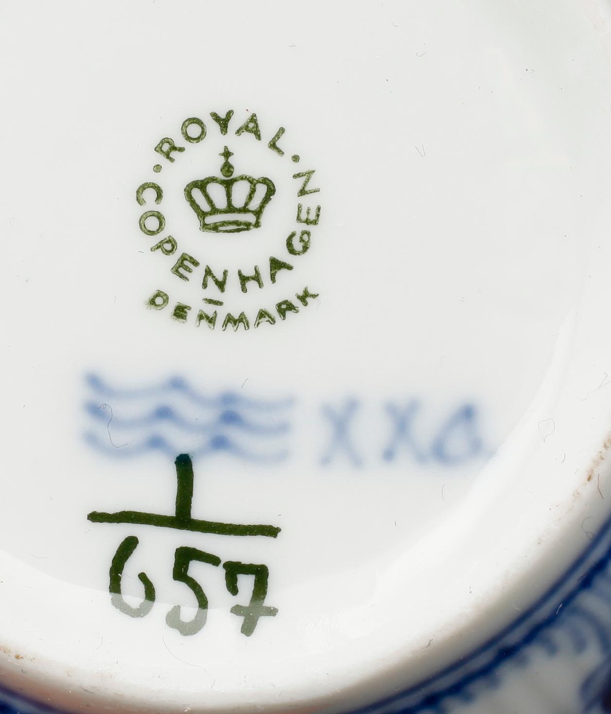 SERVISPORSLIN, 3 del, Royal Copenhagen samt KANNA, Meissen.