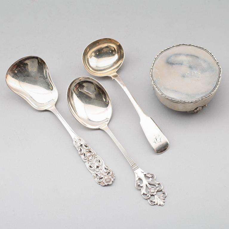 LOCKDOSA OCH SKEDAR, silver, 1800-1900-tal. Total vikt med fylld dosa ca 330 g.