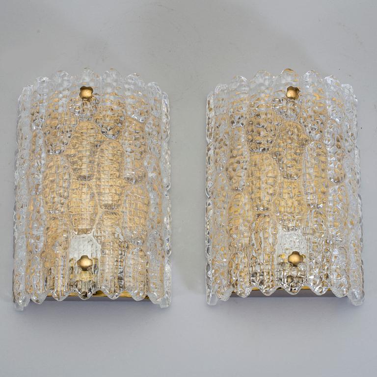 VÄGGLAMPOR, 1 par, glas, Carl Fagerlund, Orrefors, 1900-talets andra hälft.