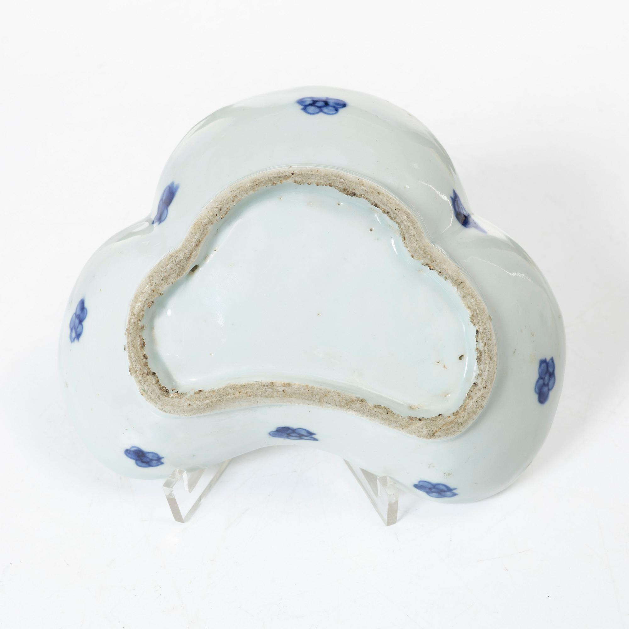 Skålfat, tre stycken, porslin. Kina, 1600-tal.