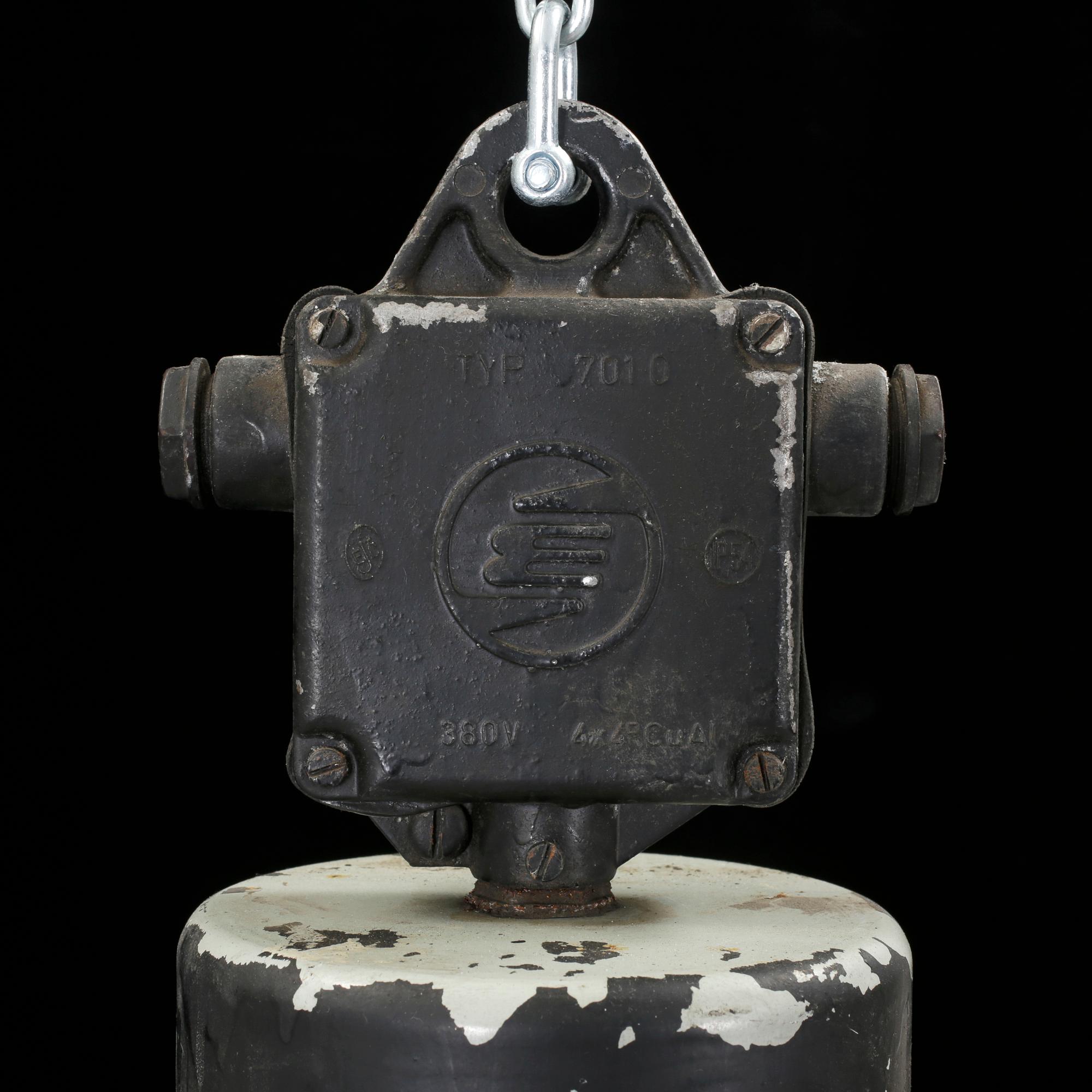 TAKLAMPA, industri, 1900-tal.