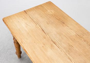 Dining table, late 19th century.