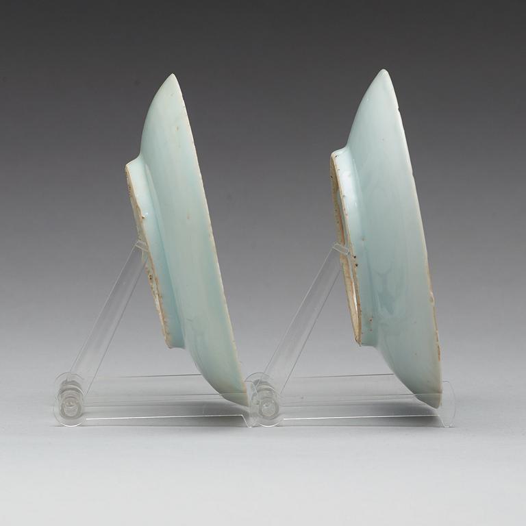 A pair of blue and white dishes, Ming dynasty, Tianqi (1621-1627).