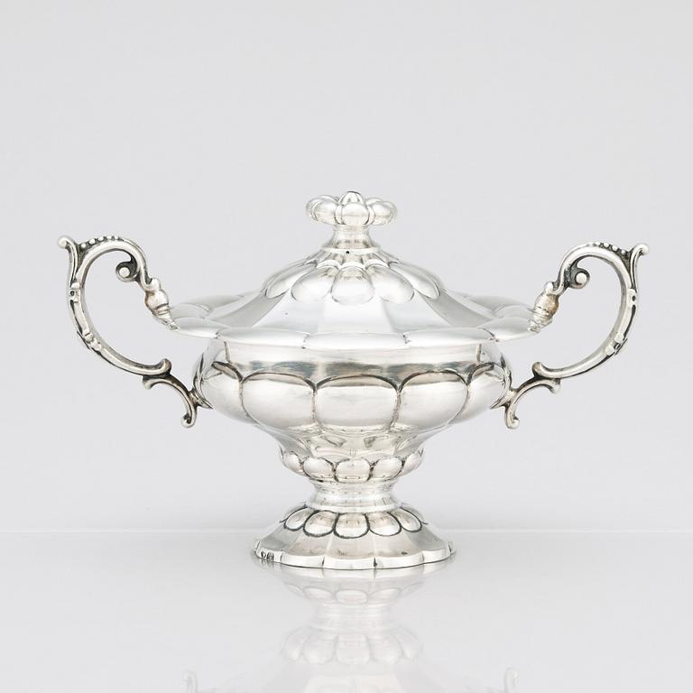 An Italian Sugar Bowl With Cover, Torino, first half of the 19th century.