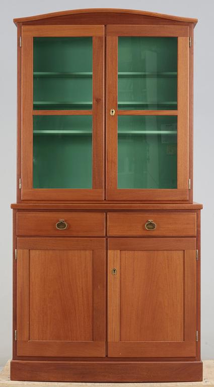 VITRINSKÅP, ur "Triva-serien", design Kerstin Hörlin Holmquist för Nordiska Kompaniet.