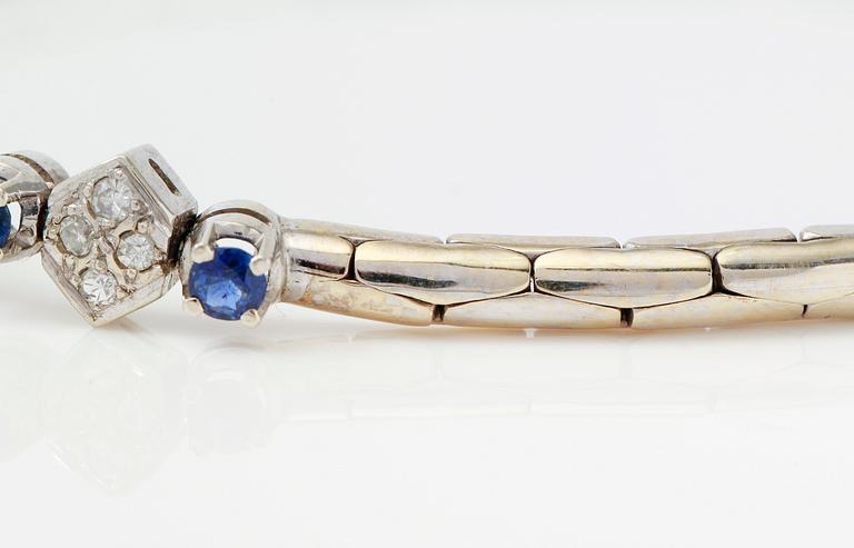 ARMBAND, 18K vitguld, diamanter och safirer.