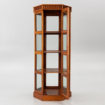 Display cabinet, 20th century.