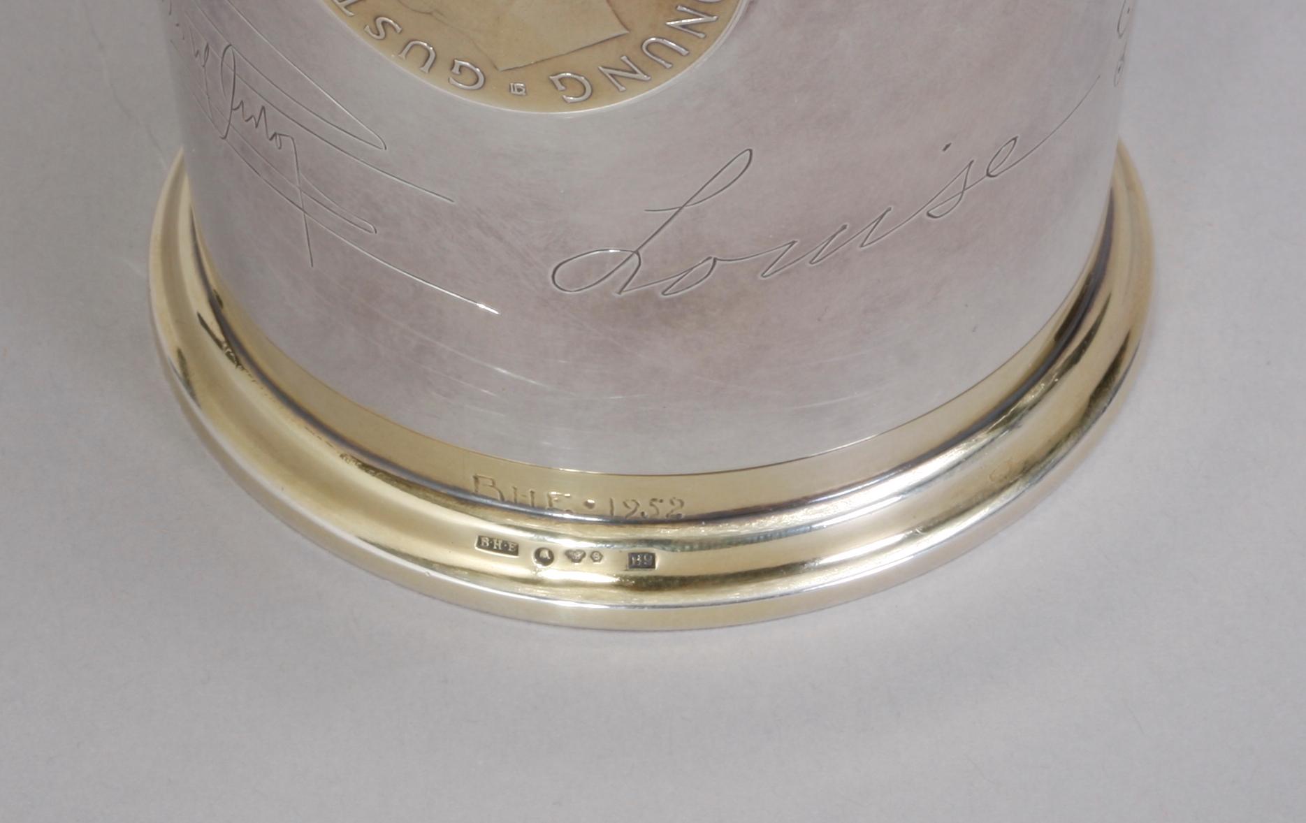 MINNESBÄGARE, silver, Stockholm 1952.
