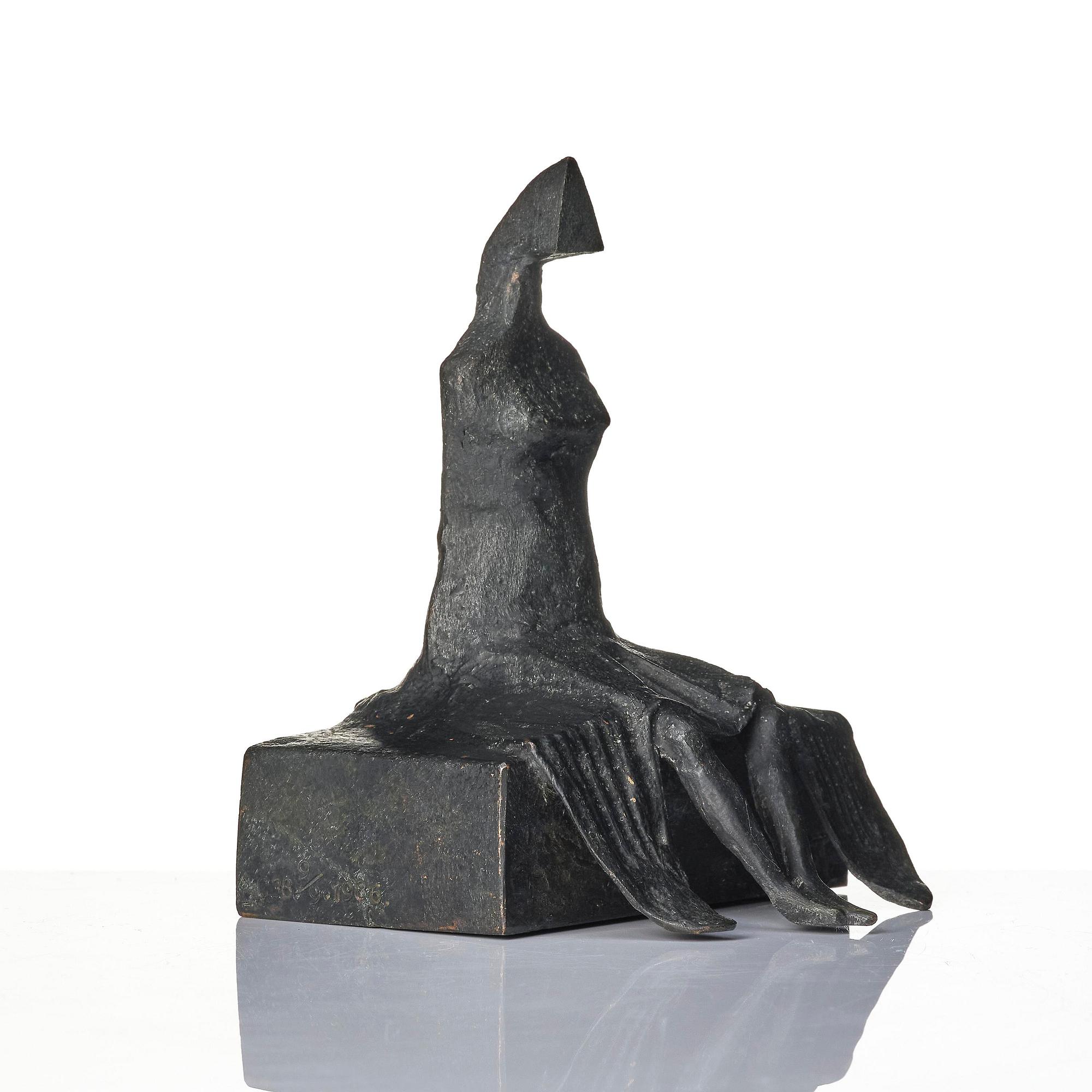 Lynn Chadwick, "Maquette VI Sitting Woman".