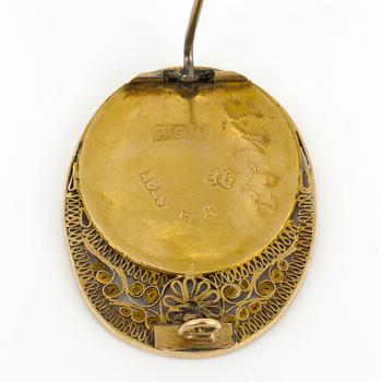 BROSCH, 18K guld, Folklore av Axel Gabriel Estberg, Karlskrona 1838.