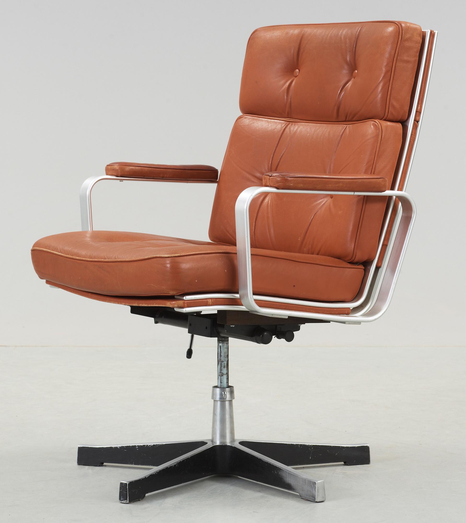 SKRIVBORDSSTOL, "Mondo", Karl Erik Ekselius, för JOC, Vetlanda, 1980-tal.