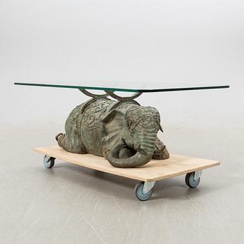 Coffee table, second half of the 20th century.