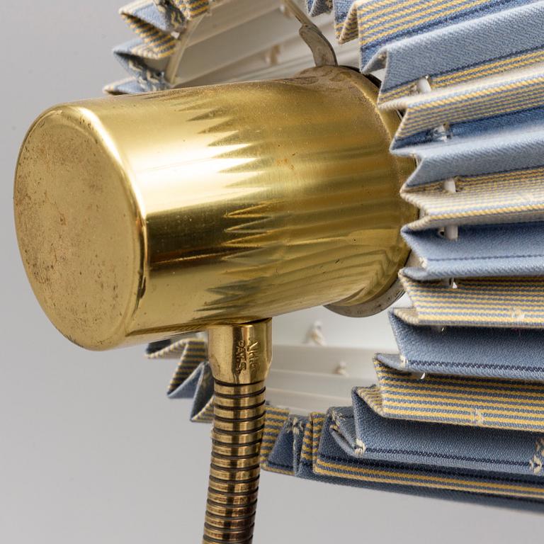 GOLVLAMPA, 1900-talets tredje kvartal.