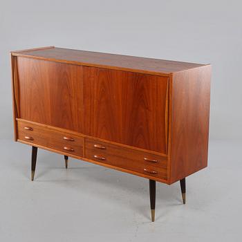 SIDEBOARD, 1900-talets tredje kvartal.