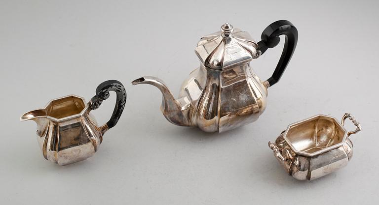 KAFFESERVIS, 3 delar, silver, importstämplar. Total vikt 785 g.