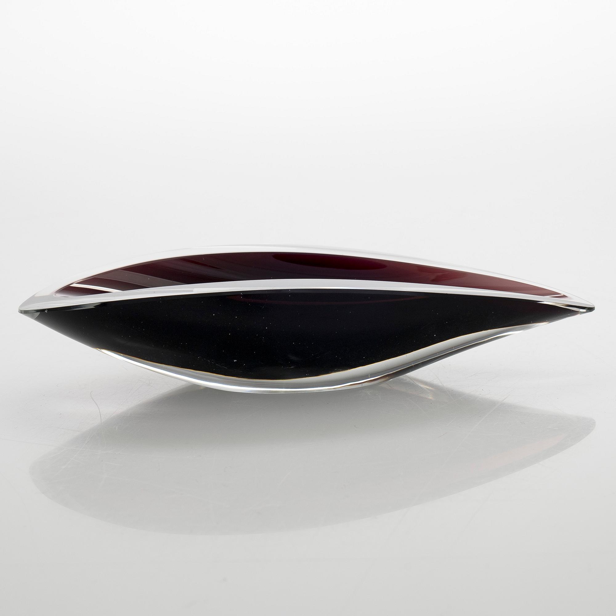 Kaj Franck, a 'Willow Leaf' Glass Bowl, signed K Franck Nuutajärvi Notsjö -57.