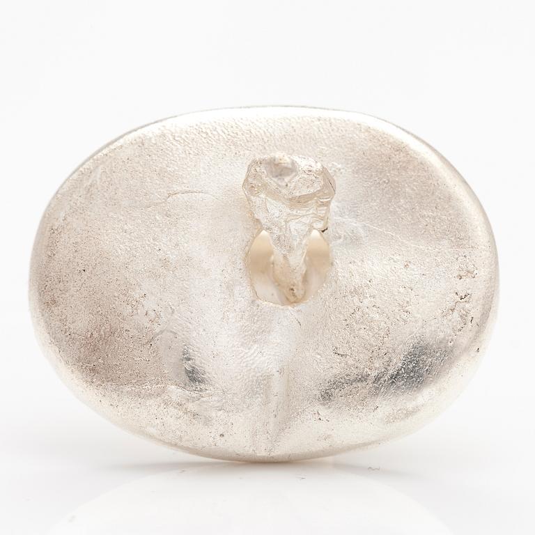 BJÖRN WECKSTRÖM, A sterling silver ring "Brukka's pond". Lapponia 1969.