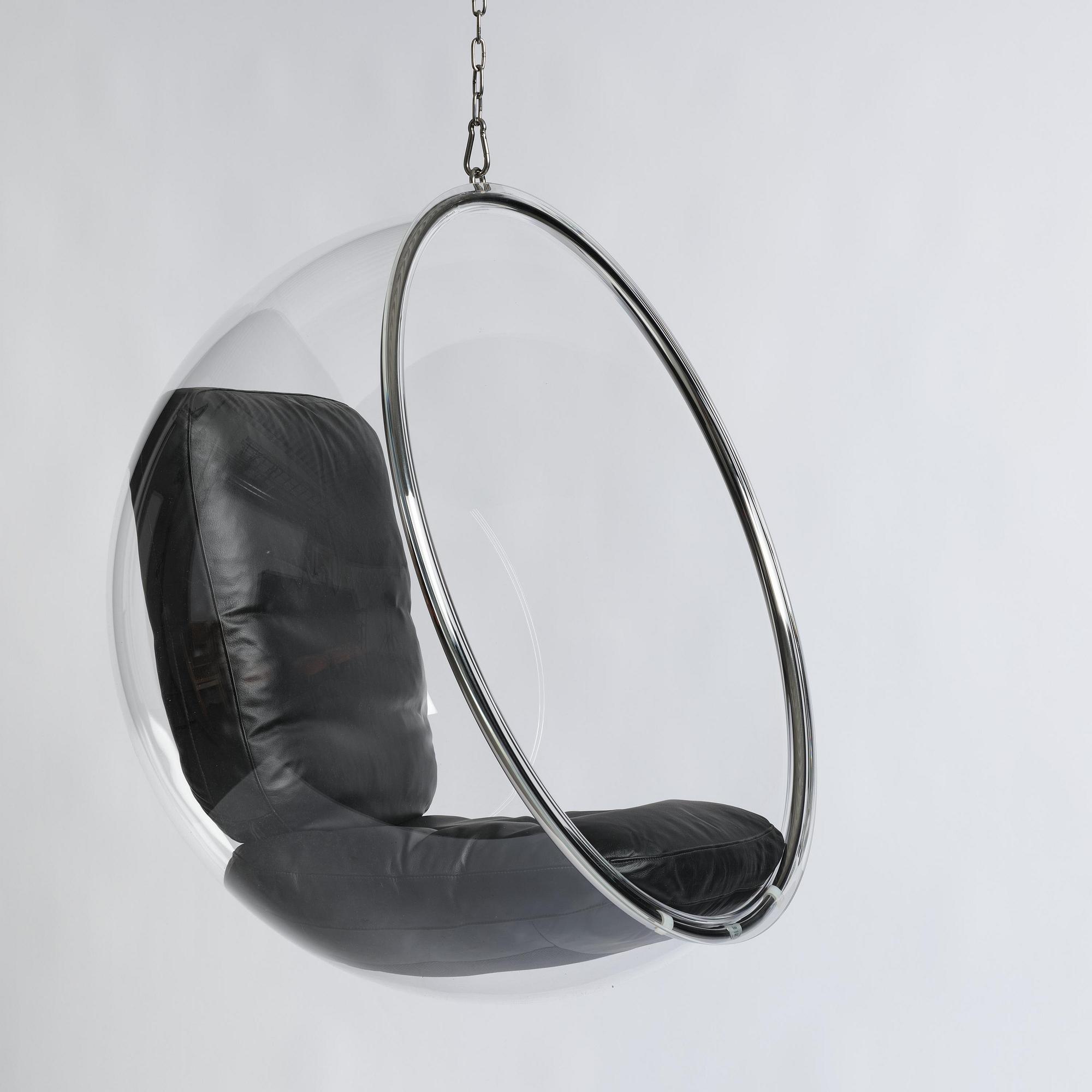 Eero Aarnio, hängfåtölj, "Bubble Chair", Eero Aarnio Originals, Finland, efter 2016.