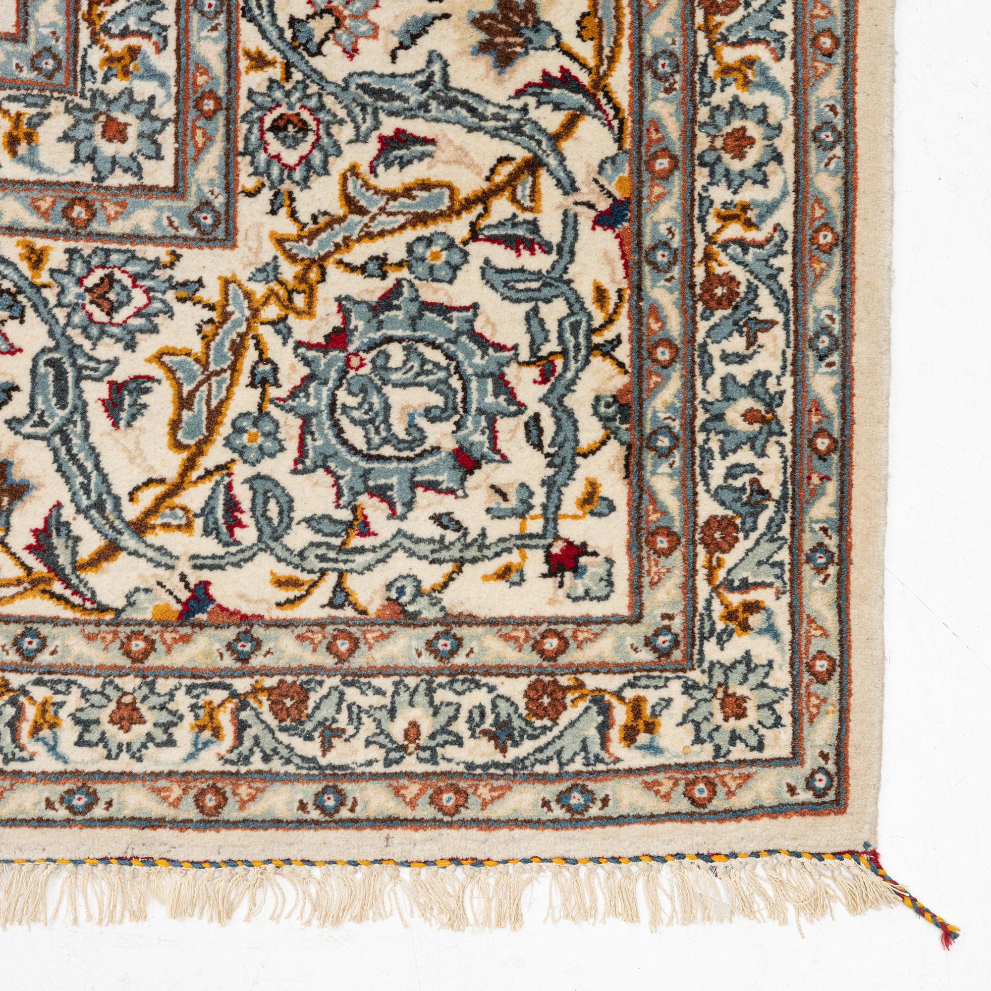 Matta, Keshan, ca 390 x 280 cm.