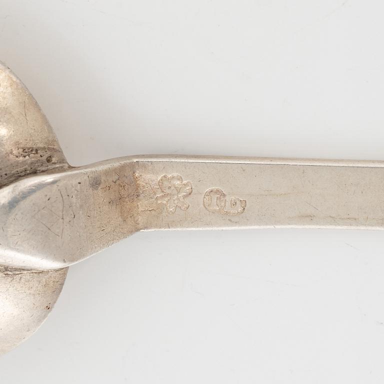 A Swedish 18th century silver spoon, marks of Johan Dragman, Arboga (1701-1746).