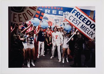 William Klein, ”Mister Freedom koffert - full set edition”, 2020.