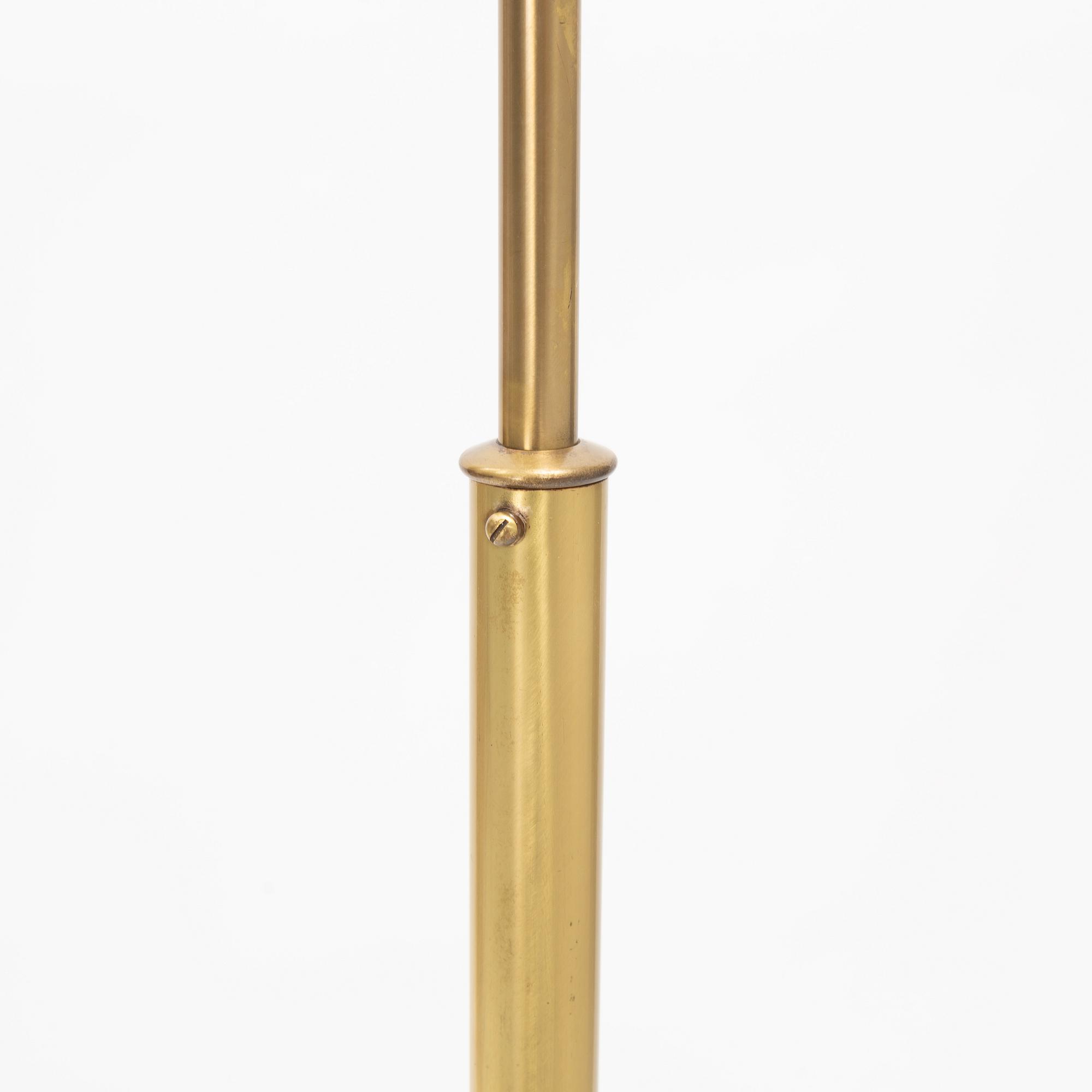 Josef Frank, golvlampa, "Stora Kamelen", modell 2568, Firma Svenskt Tenn.