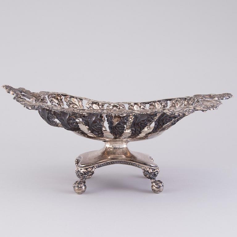 BREAD BASKET, silver, Roland Melin, Helsinki 1852.