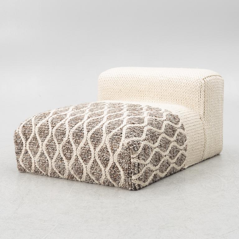 Patricia Urquiola, a 'Mangas' longe chair, GAN.