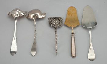 SERVERINGSBESTICK, 5 st, silver. Vikt tot. ca 319 g.