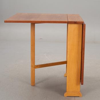 SLAGBORD, "Vapensmeden", design Carl Malmsten. Modellen formgiven 1949.