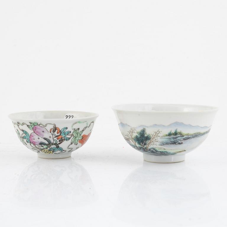 Five porcelain bowls, China, 20th century.