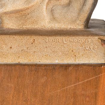 John Lundqvist, skulptur, lyrspelare, patinerad gips, daterad 1928.