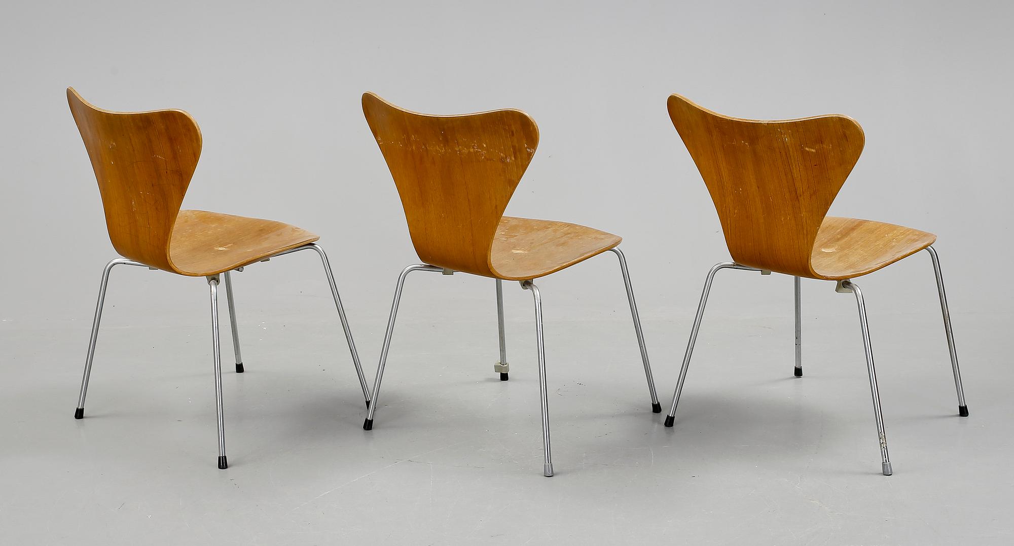 STOLAR, 3 st, "Sjuan", Arne Jacobsen, Fritz hansen, 1900-talets andra hälft.