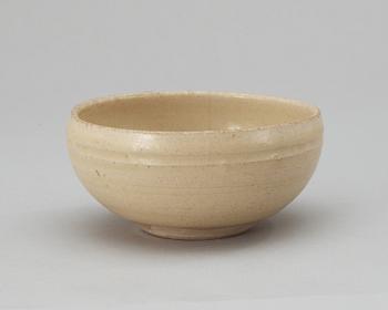 396. A cream glazed bowl, Tang dynasty.