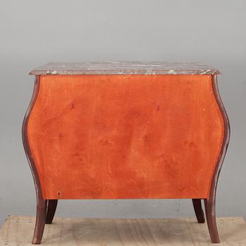 BYRÅ, rokokostil, 1900-tal.