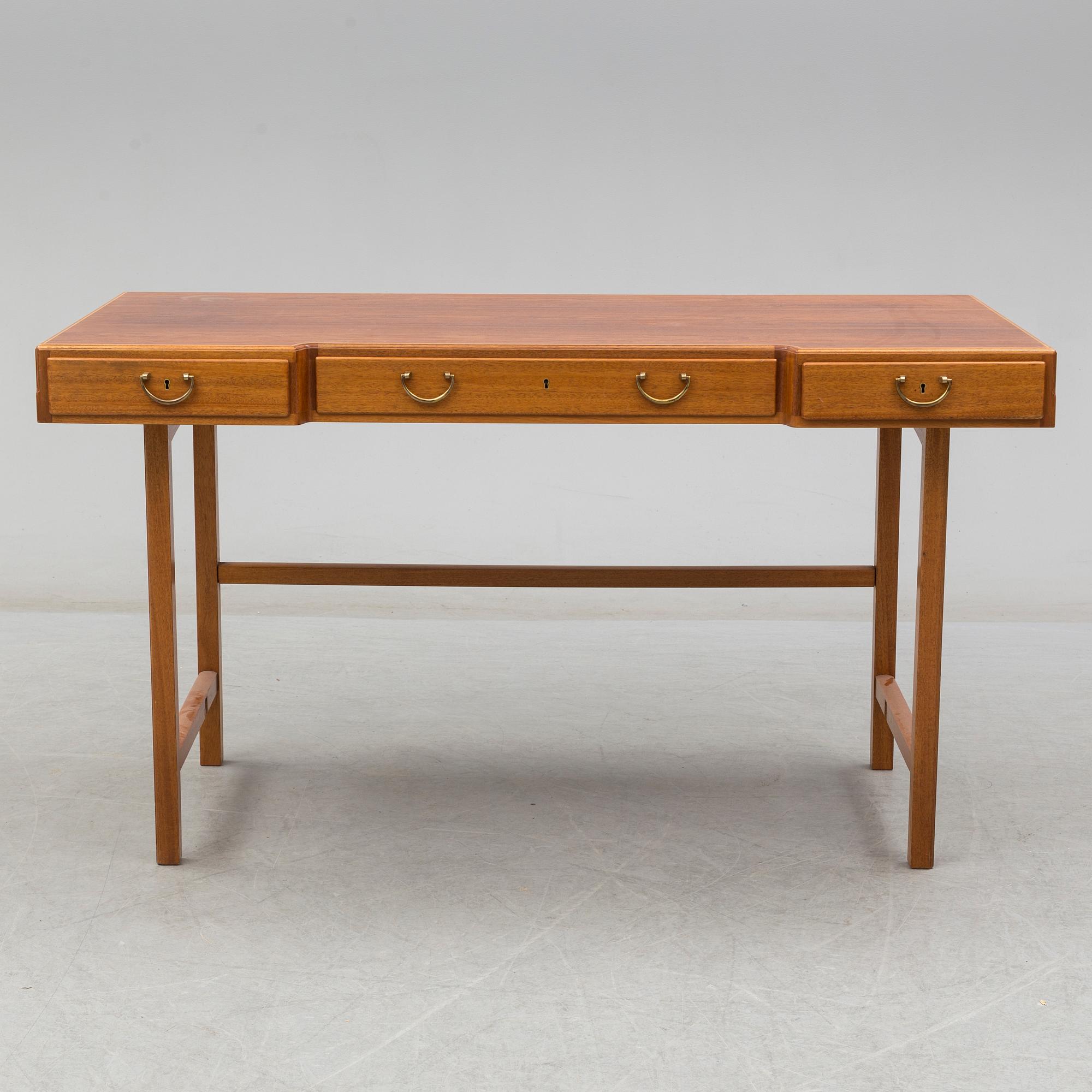 JOSEF FRANK, a model 1022 desk, Firma Svenskt Tenn.