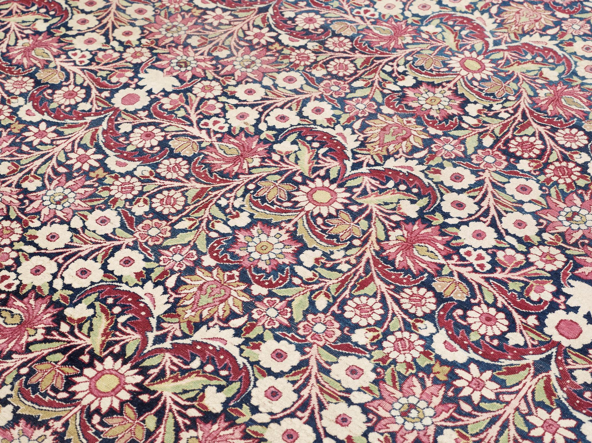 SEMI-ANTIQUE KERMAN LAVAR. 348 x 344 cm.